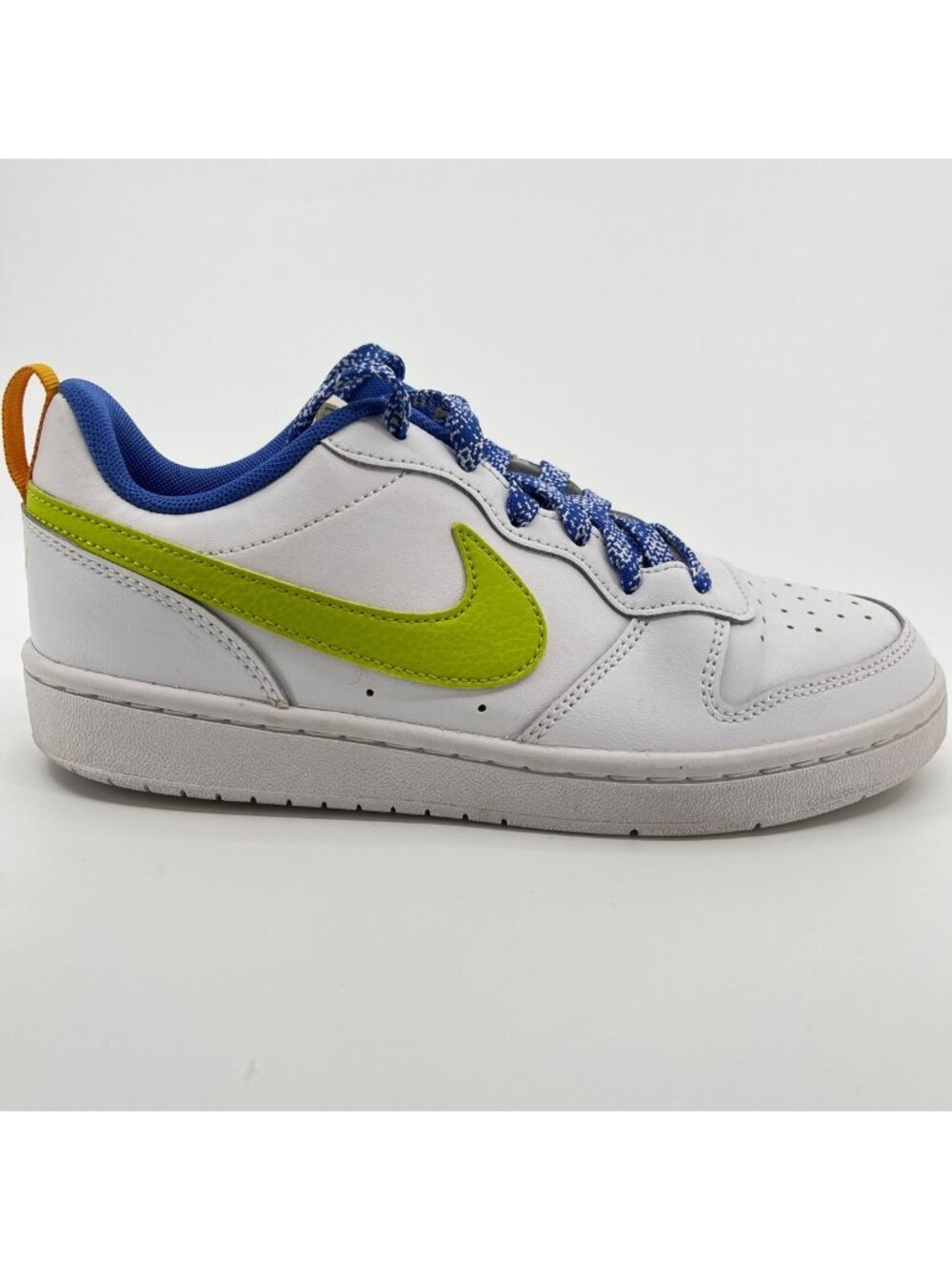 Nike Court Borough Low 2 Boys Size 5.5Y White Athletic Leather Shoes Sneakers